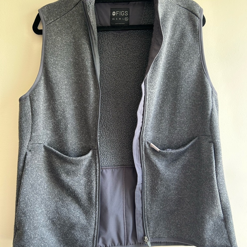 Figs Gray On-Shift Vest